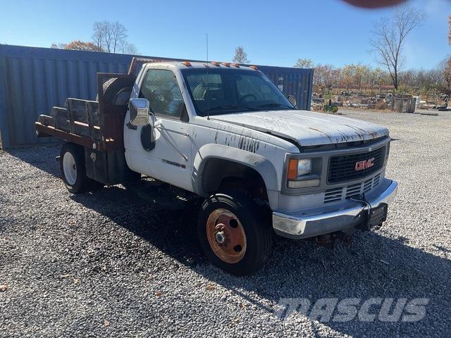 GMC 3500HD Tovornjaki s kesonom/platojem