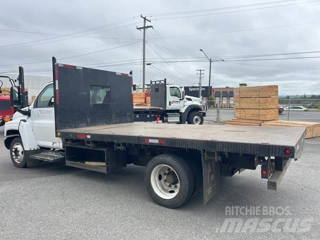 GMC C4500 Tovornjaki s kesonom/platojem