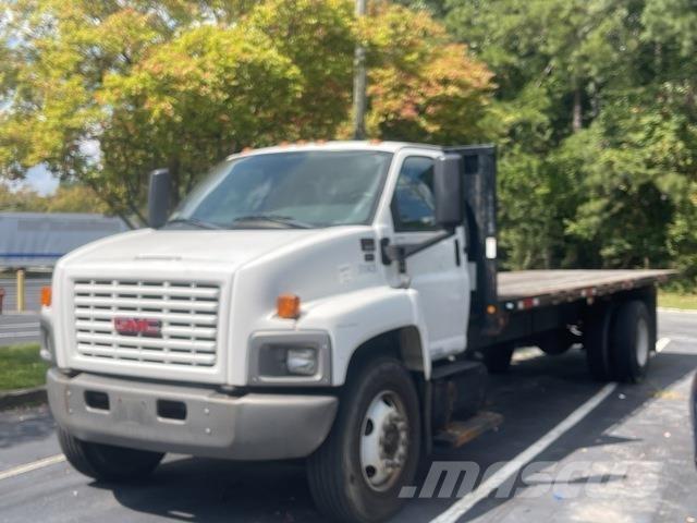 GMC C6500 Tovornjaki s kesonom/platojem