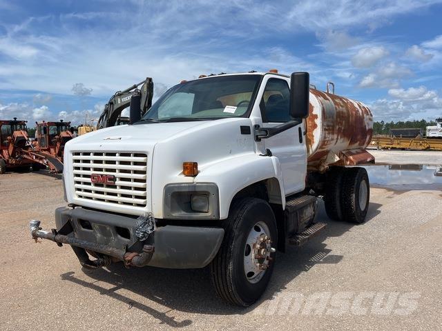 GMC C7500 Tovornjaki za vodo