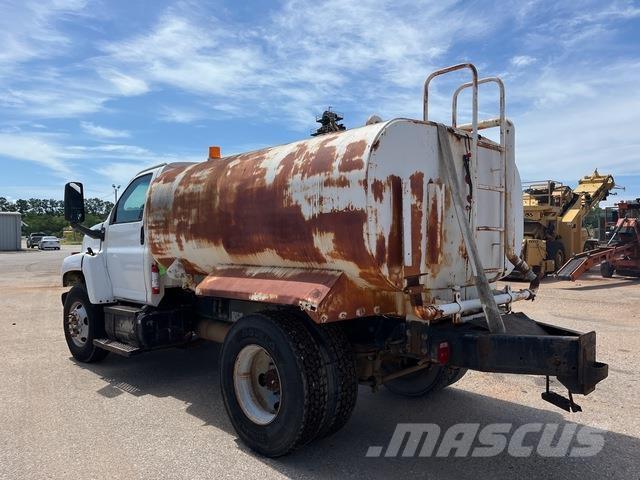 GMC C7500 Tovornjaki za vodo