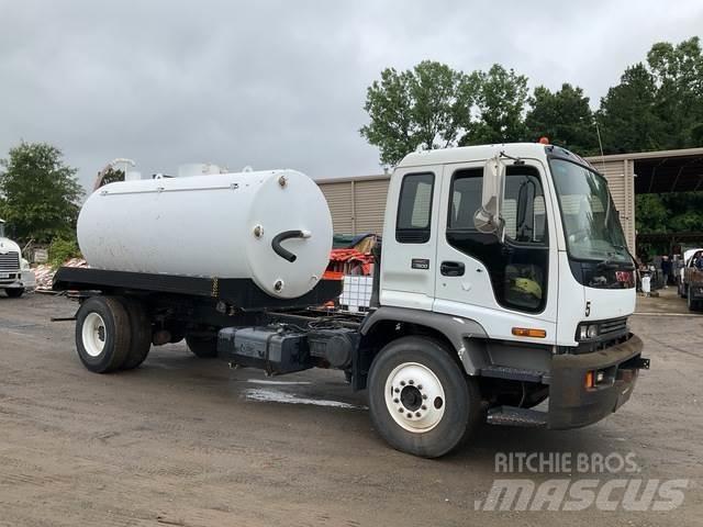 GMC T7500 Tovornjaki za vodo