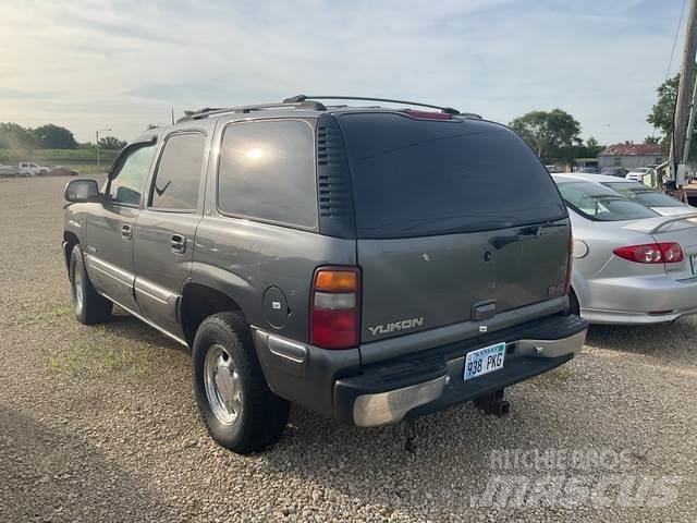GMC Yukon Avtomobili