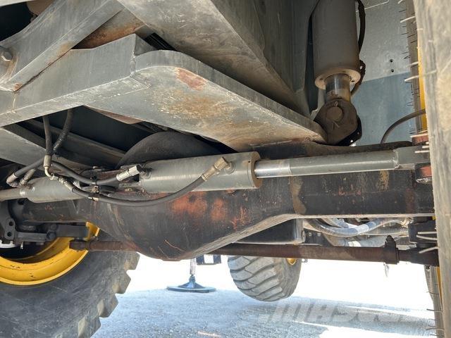 Grove RT700E Avtodvigala