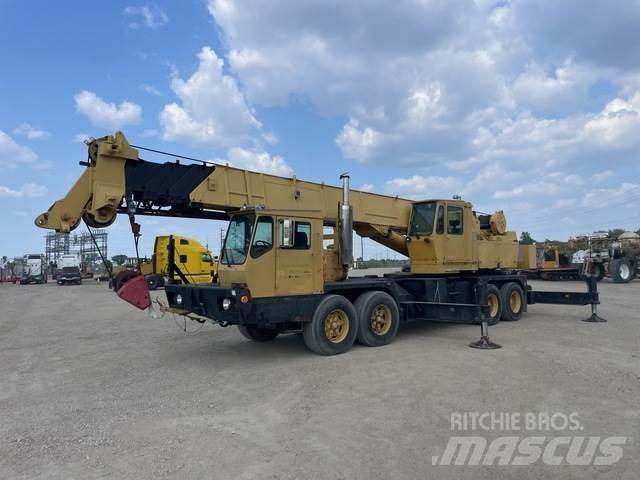 Grove TMS-300B Dvigala na gosenicah