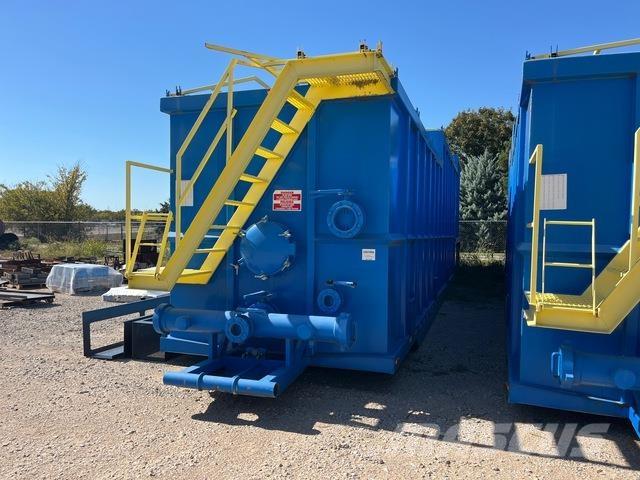  Herring ES600 Fuel and additive tanks