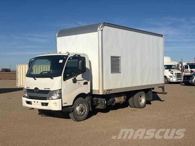 Hino 195 Tovornjaki zabojniki