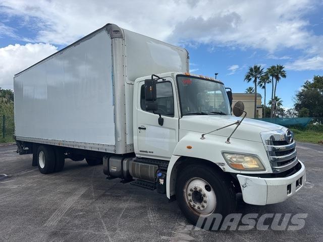 Hino 238 Tovornjaki zabojniki