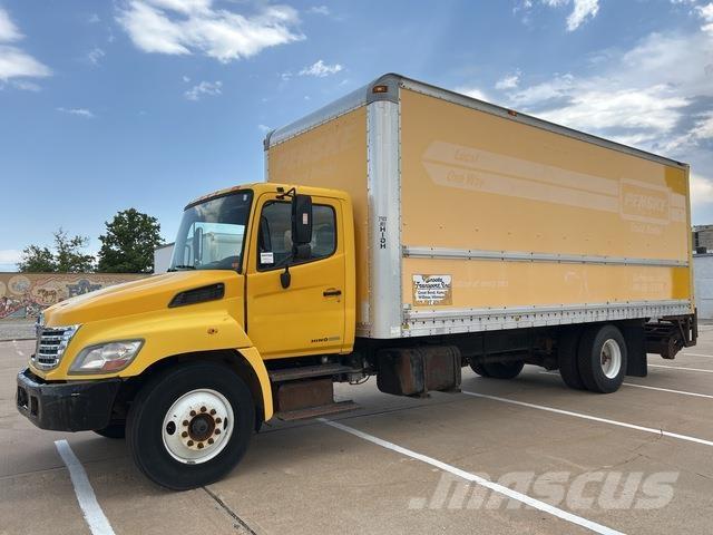 Hino 268 Tovornjaki zabojniki