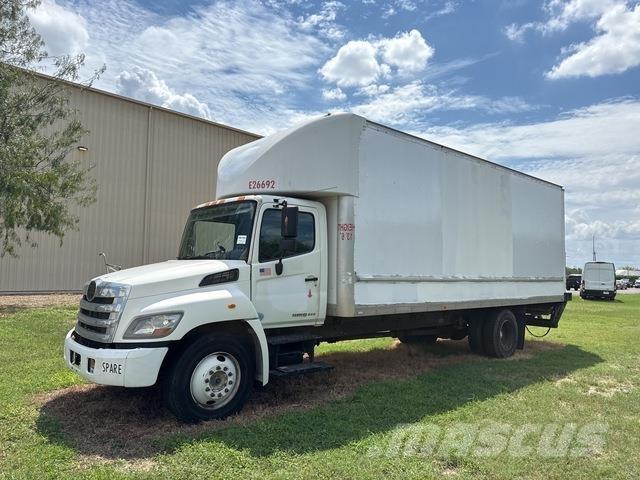 Hino 268 Tovornjaki zabojniki