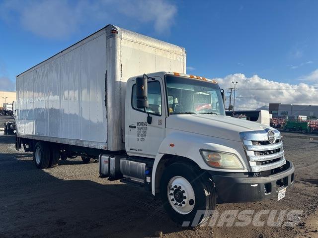 Hino 268 Tovornjaki zabojniki