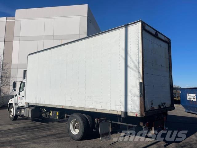  Hino  268A Tovornjaki zabojniki