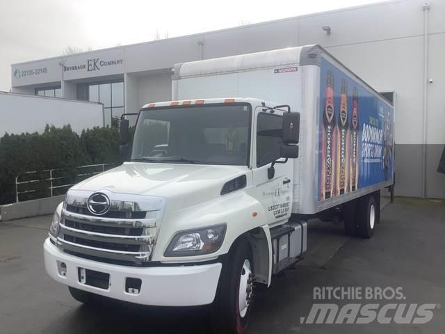 Hino 338 Tovornjaki zabojniki