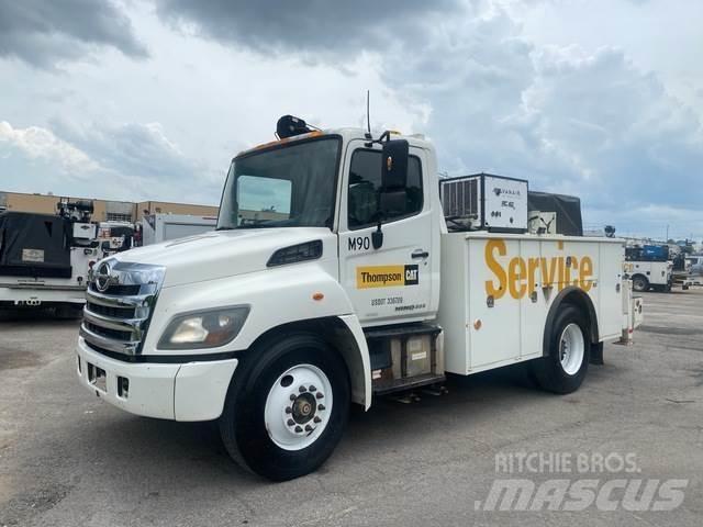 Hino 338 Komunalna vozila