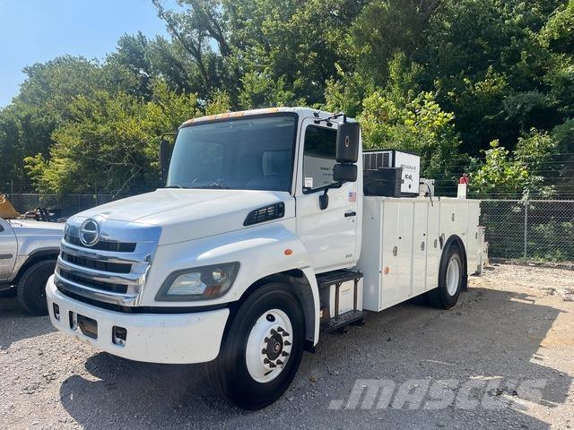Hino 338 Komunalna vozila