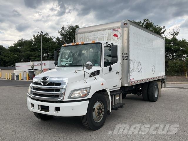 Hino 338 Tovornjaki zabojniki