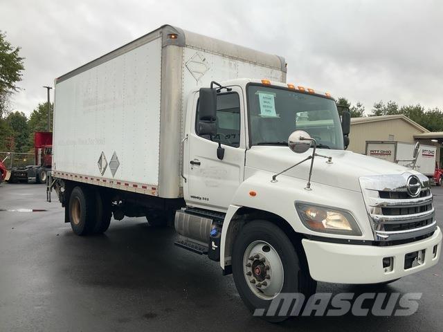 Hino 338 Tovornjaki zabojniki