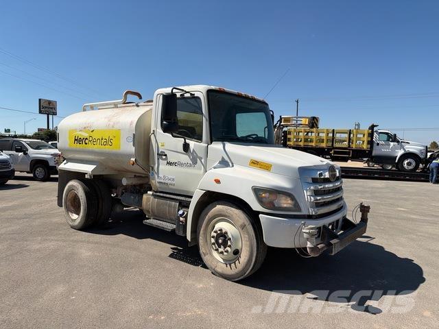 Hino 338 Tovornjaki za vodo