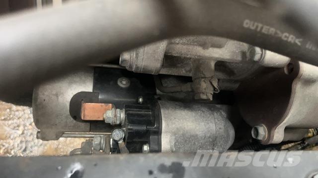 Hino FD1J Tovornjaki s ponjavo