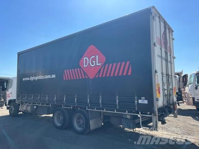 Hino FM1J Tovornjaki s ponjavo