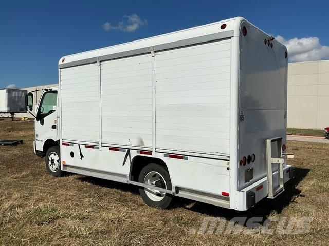 Hino XJC710 Tovornjaki za prevoz pijač