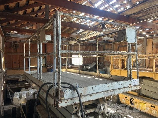 Hunter 2560 Škarjaste dvižne ploščadi