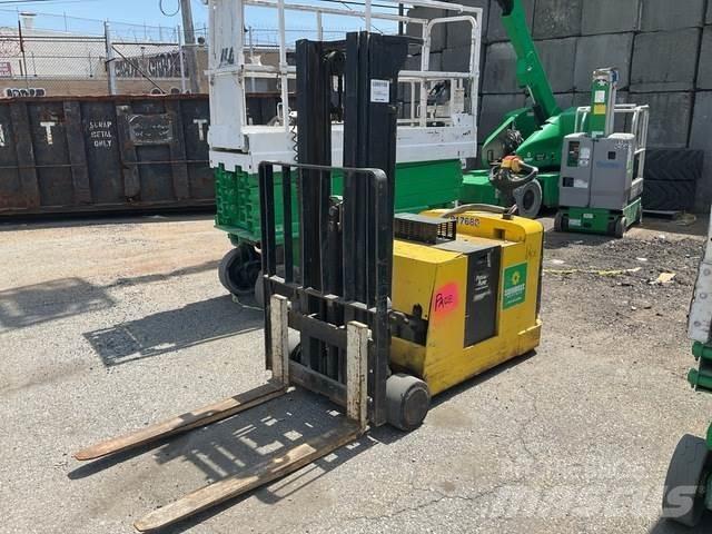 Hyster W30ZC Samopogonski ročni viličarji
