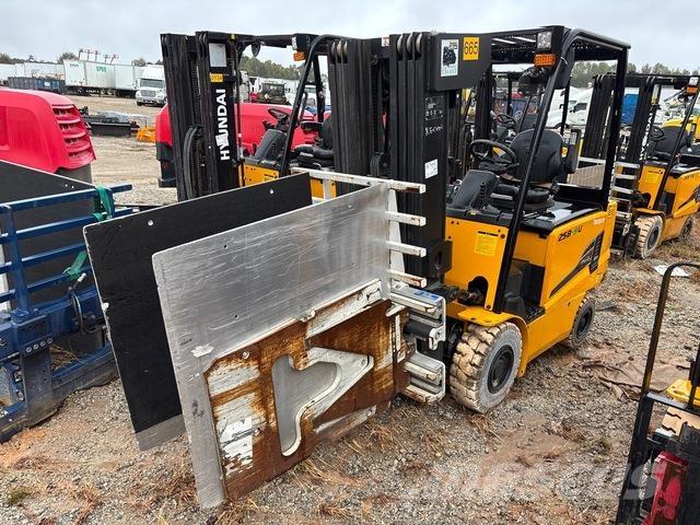 Hyundai 25B-9U Električni viličarji