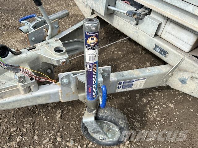 Ifor Williams  Prikolice za prevoz vozil