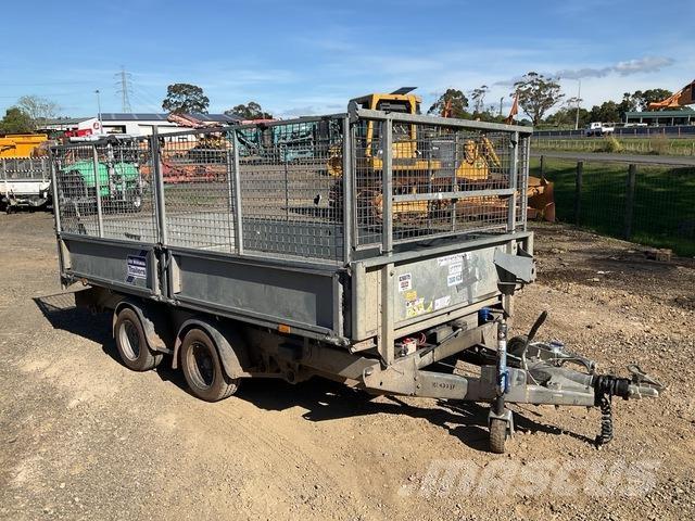 Ifor Williams  Prikolice za prevoz vozil