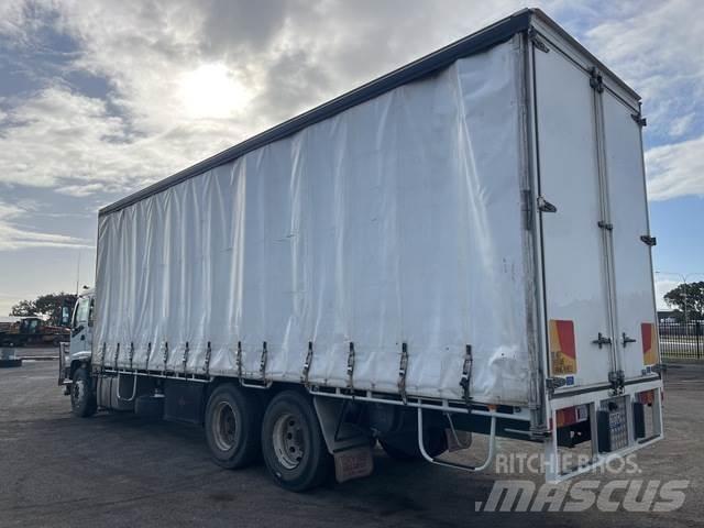 Isuzu FVM 1400 Tovornjaki s ponjavo