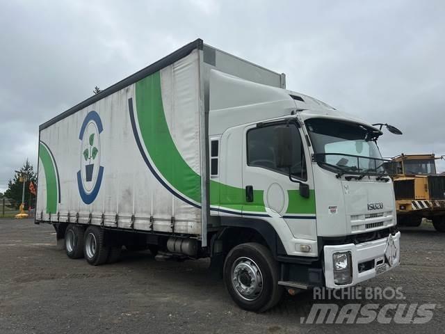 Isuzu FVR950M Tovornjaki s ponjavo
