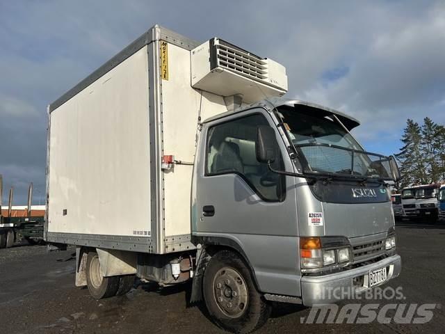 Isuzu NKR300s Drugo