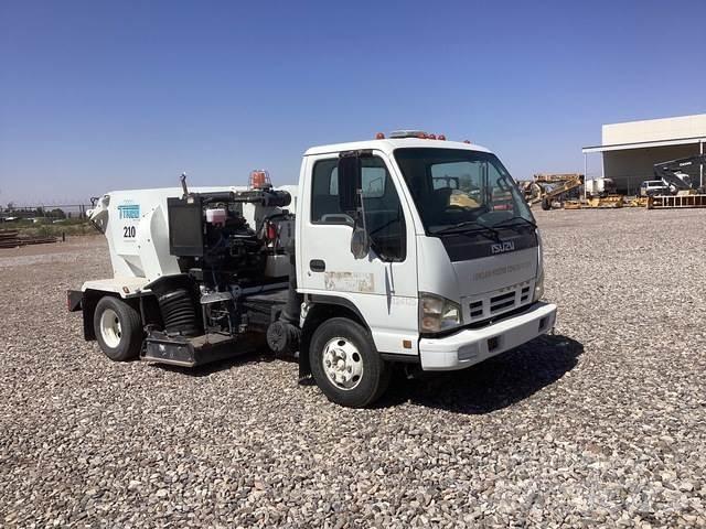 Isuzu NPR Pometalni stroji