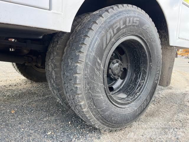 Isuzu NPR 200 Gradbeništvo - drugo