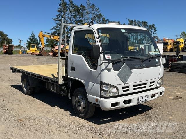 Isuzu NPR 250M Tovornjaki s kesonom/platojem