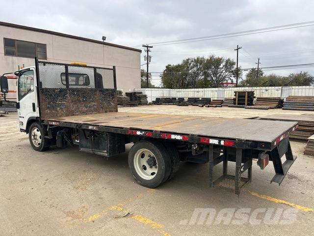 Isuzu NRR Tovornjaki s kesonom/platojem