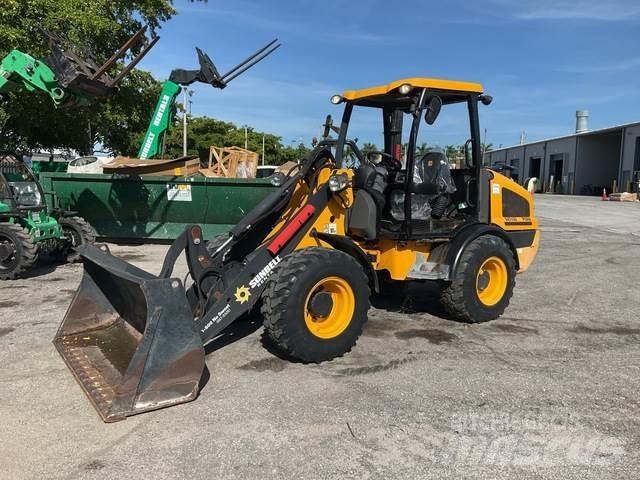 JCB 407 Kolesni nakladalci