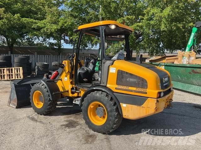 JCB 407 Kolesni nakladalci