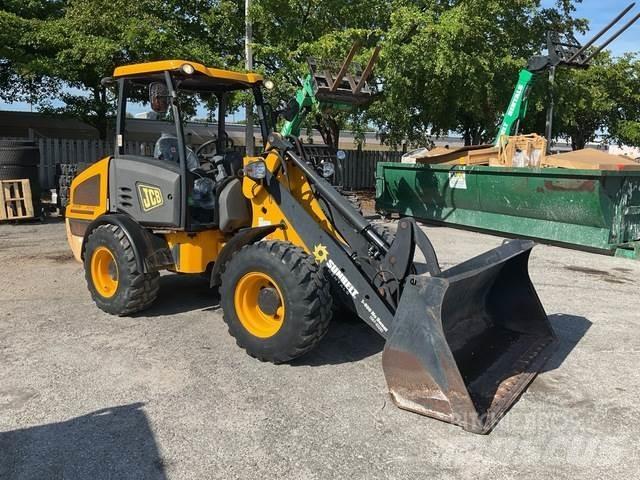 JCB 407 Kolesni nakladalci