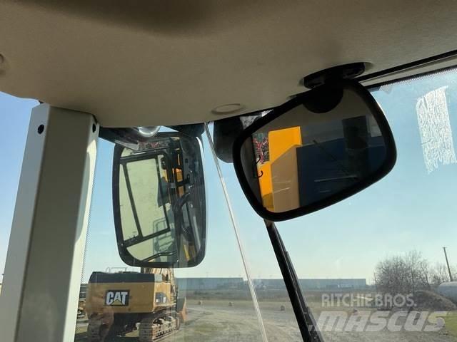 JCB 411 S5 HT Kolesni nakladalci