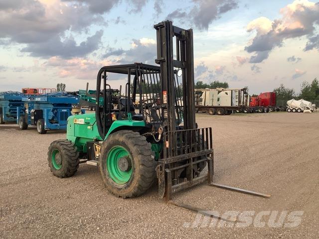 JCB 930 Terenski viličar