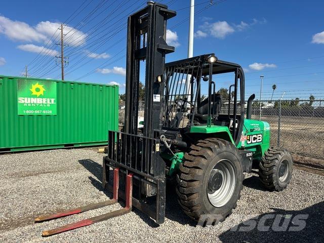 JCB 930 Terenski viličar