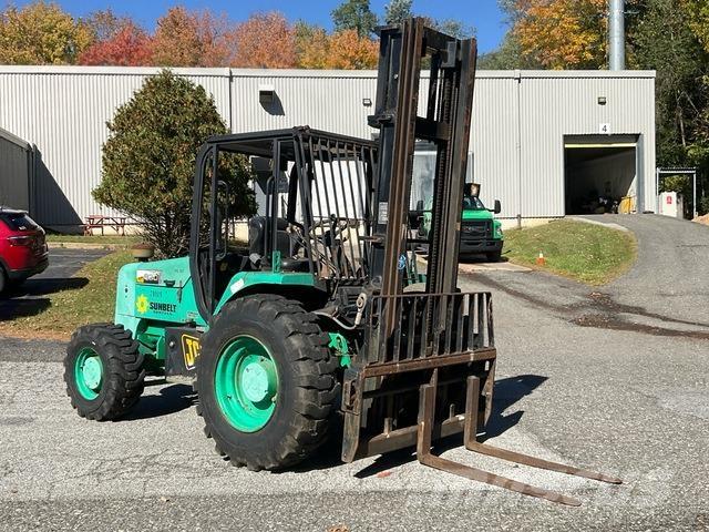 JCB 930 Terenski viličar