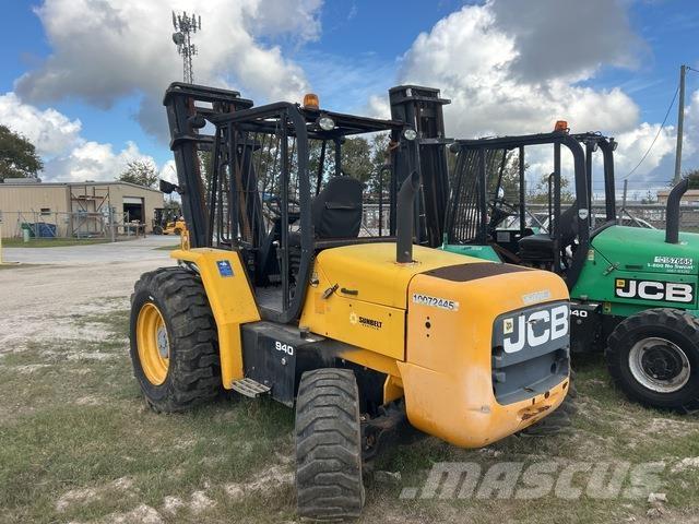 JCB 940-4 T4 Terenski viličar