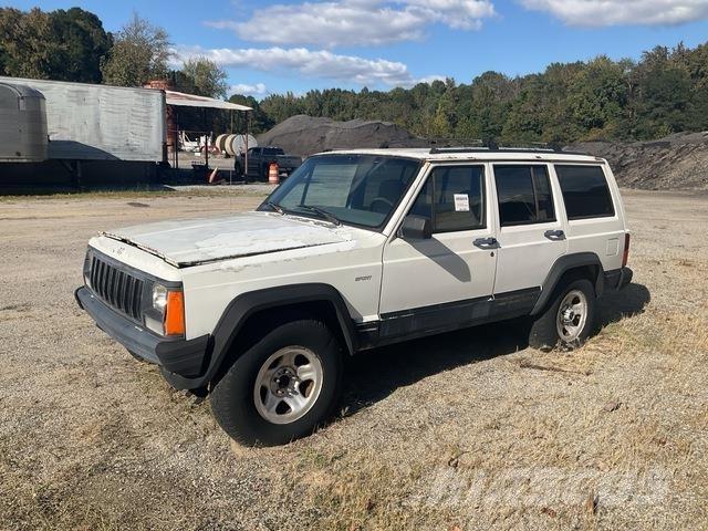 Jeep Cherokee Avtomobili
