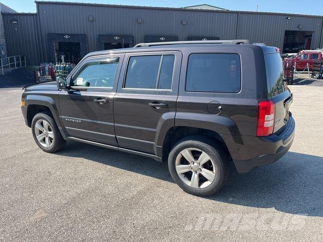 Jeep Patriot Avtomobili