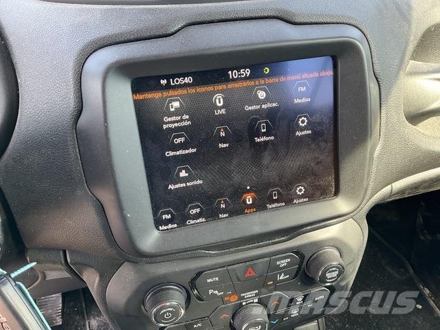 Jeep Renegade Avtomobili