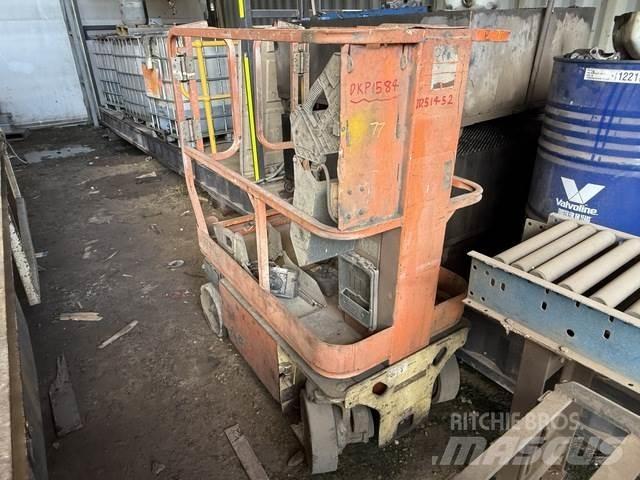 JLG  Vertikalna dvigala
