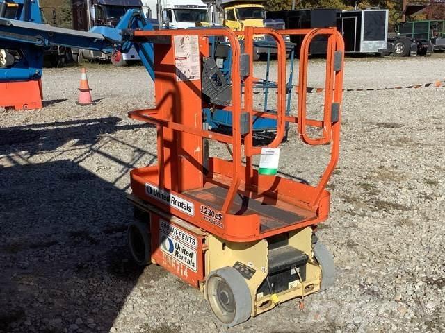 JLG 1230ES Vertikalna dvigala